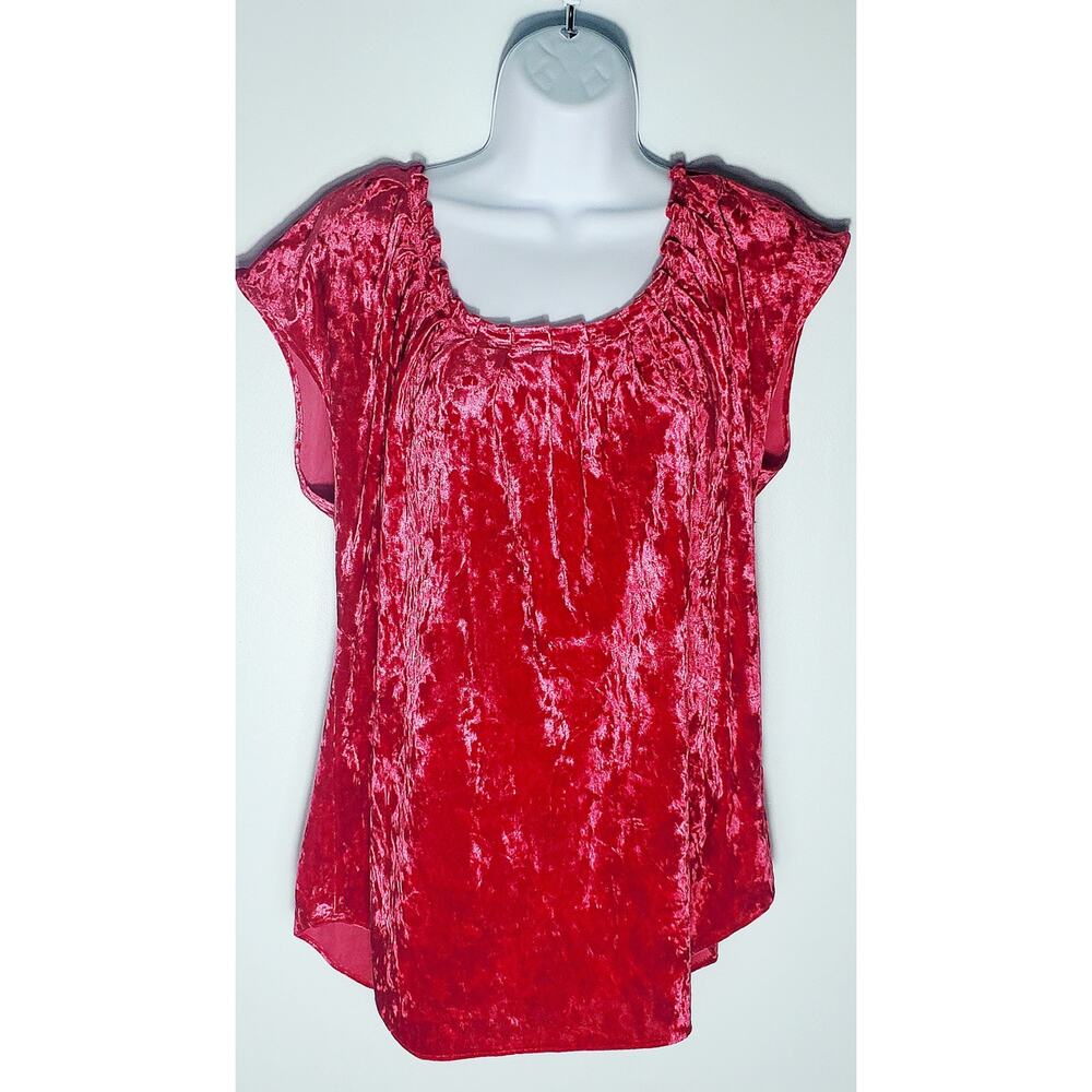Lauren Conrad NWTWomens Red Crushed Velvet Short Sleeve Top Size Large Holidays